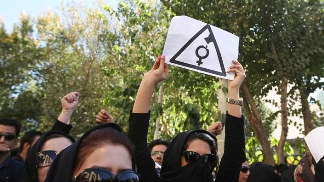 "Gdzie jest moja twarz?". Iranki chcą wiedzieć, kto atakuje kwasem